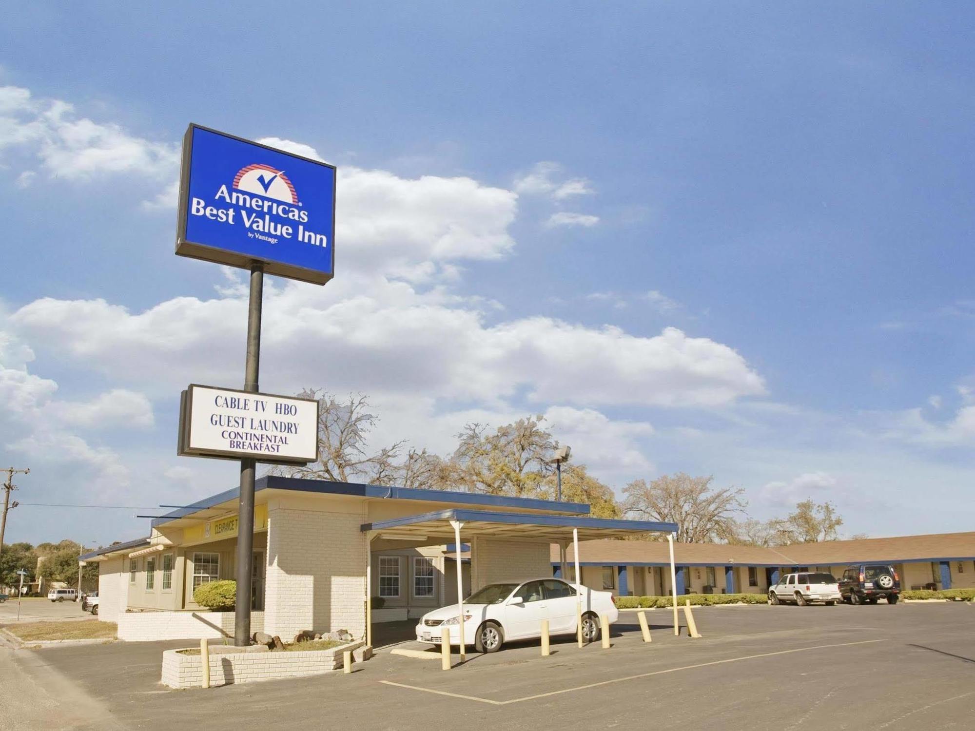 Americas Best Value Inn Ozona Exterior photo